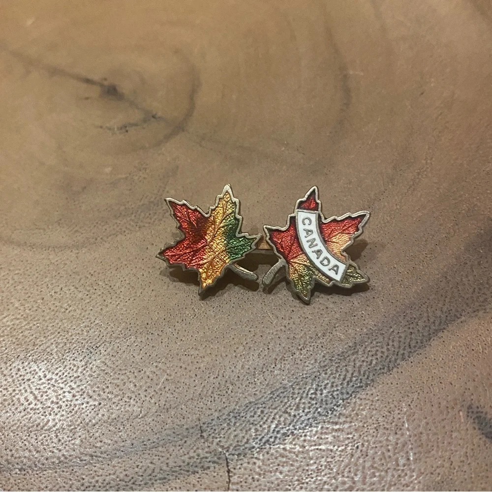 Canada maple leaf mini pin brooche autumn color‎ double leaves